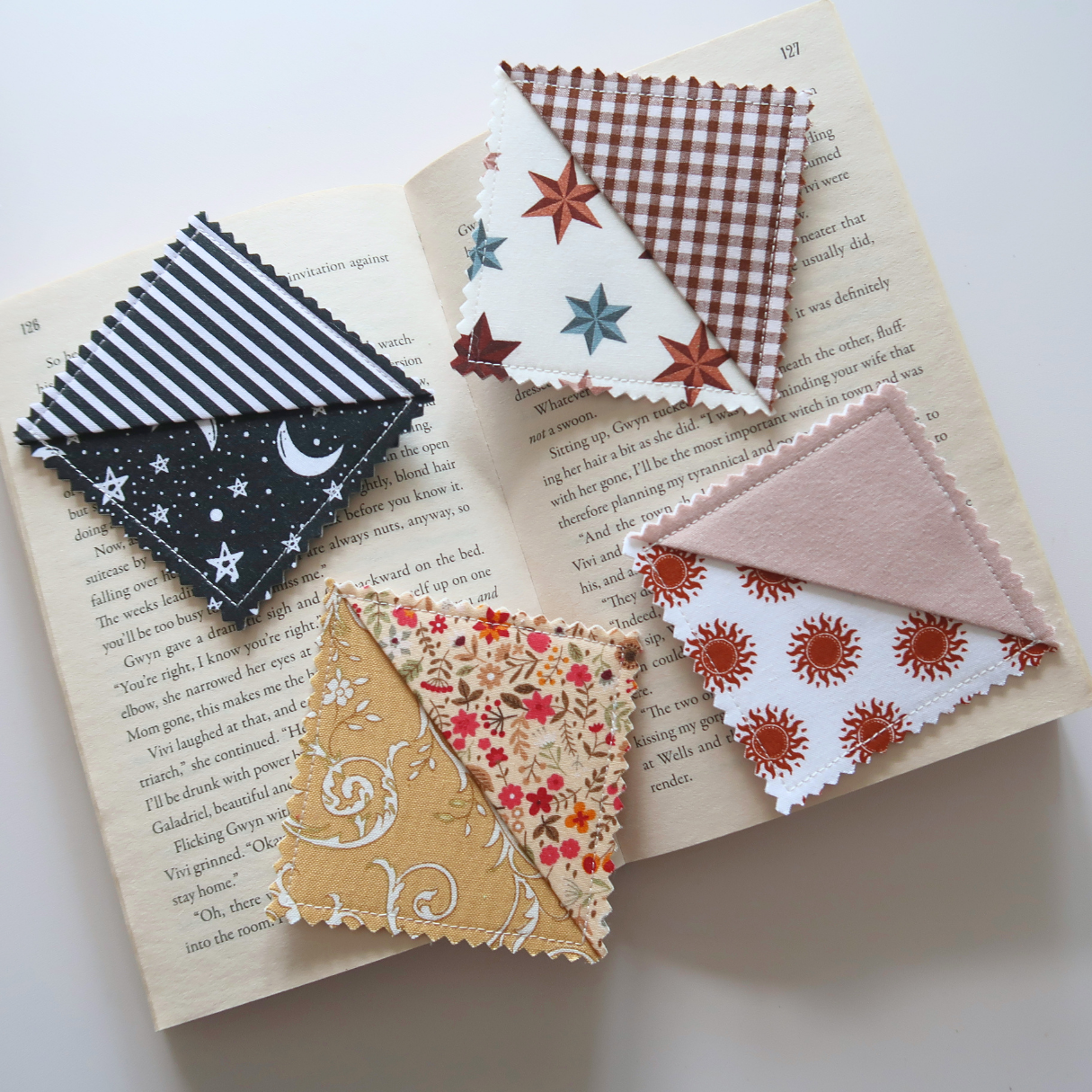Mixed Neutrals Corner Bookmarks