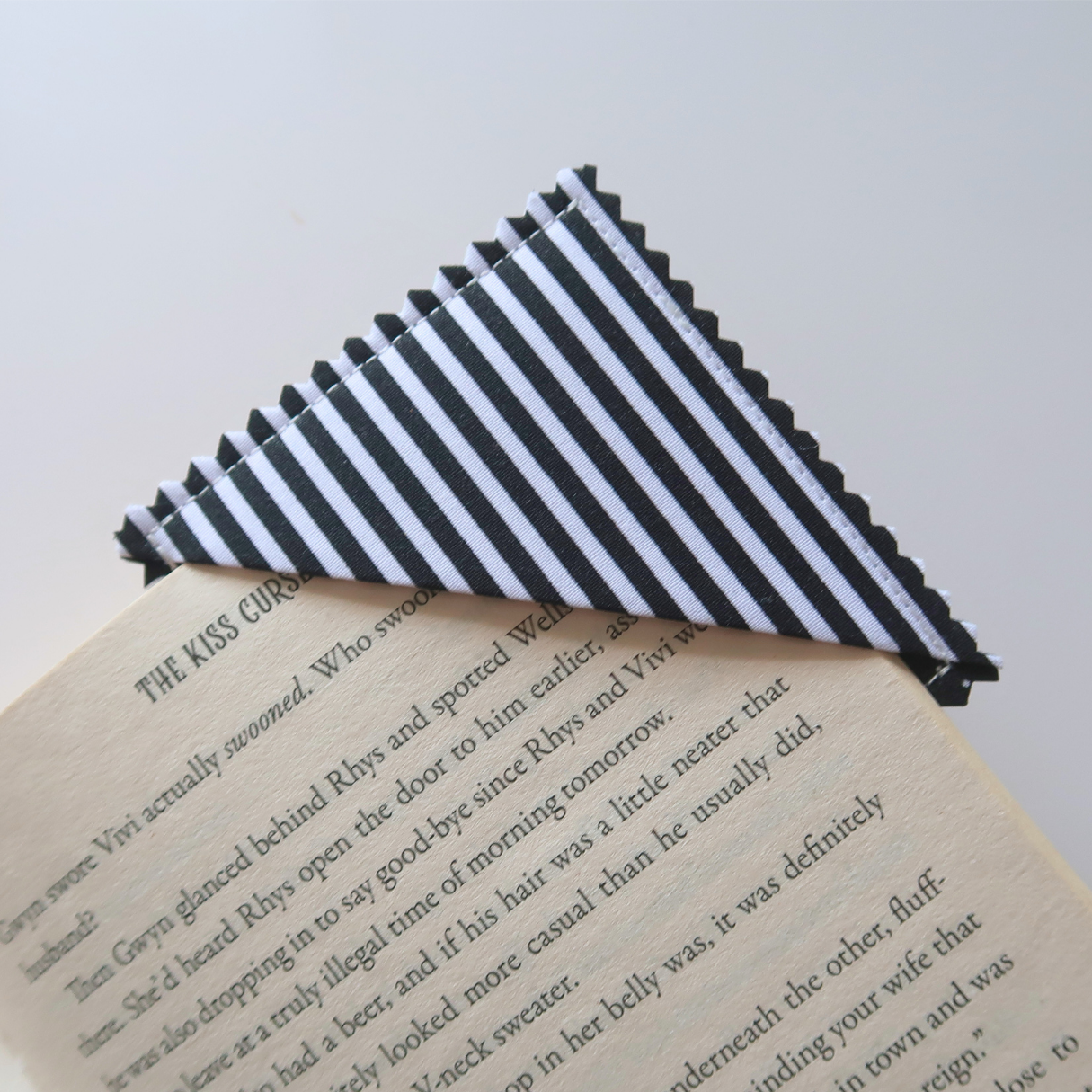 Mixed Neutrals Corner Bookmarks