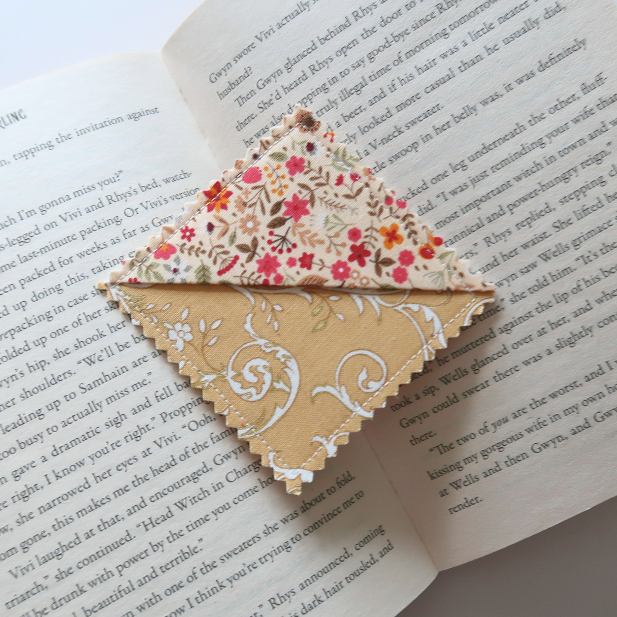 Mixed Neutrals Corner Bookmarks