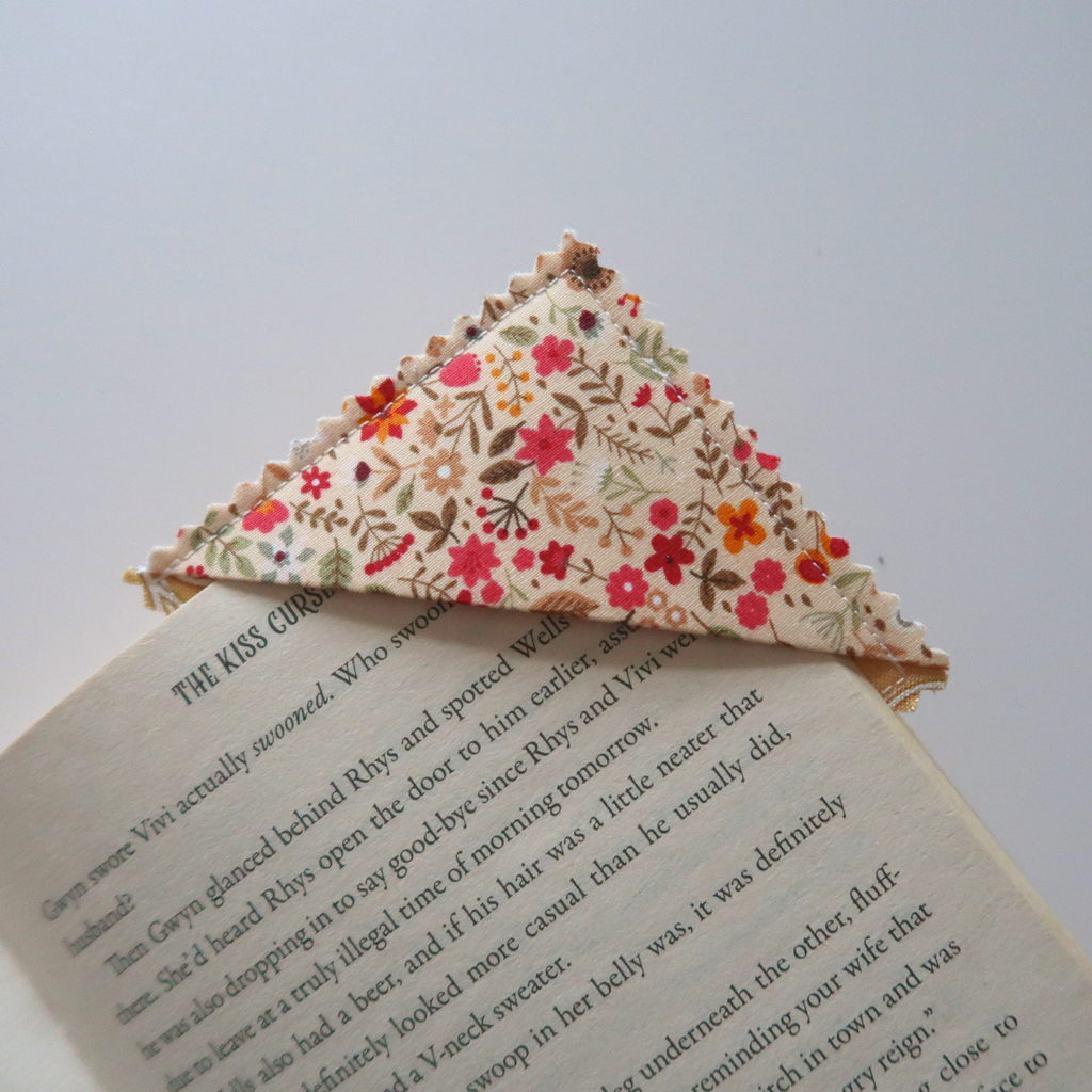 Mixed Neutrals Corner Bookmarks