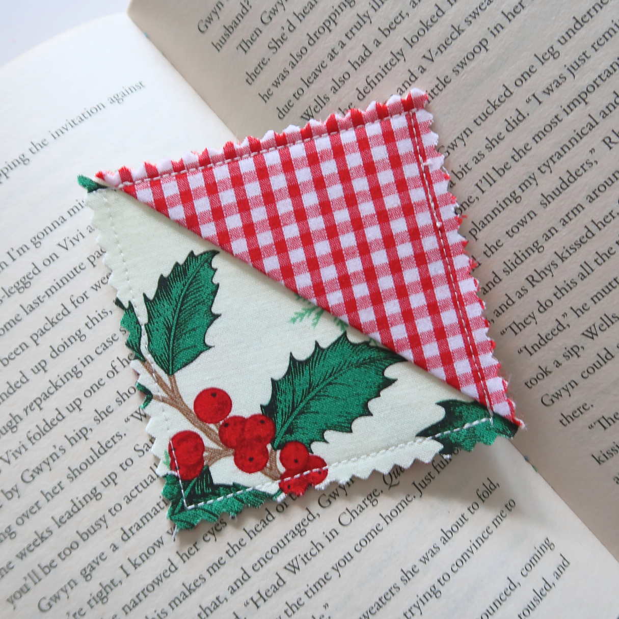 Christmas (1) Corner Bookmarks