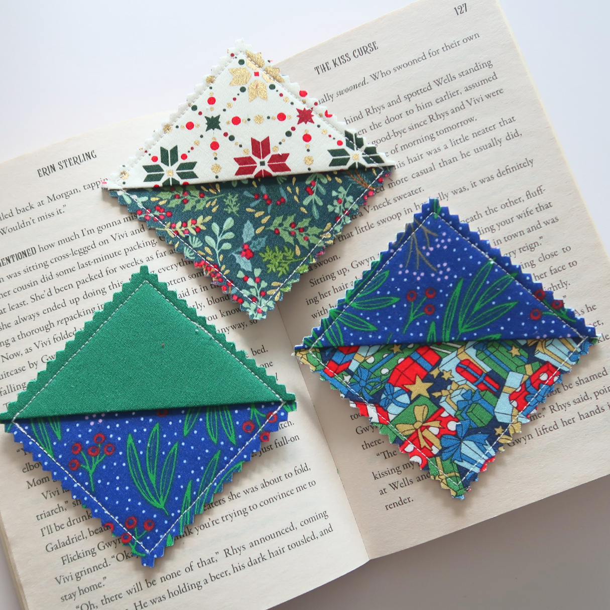 Christmas (2) Corner Bookmarks