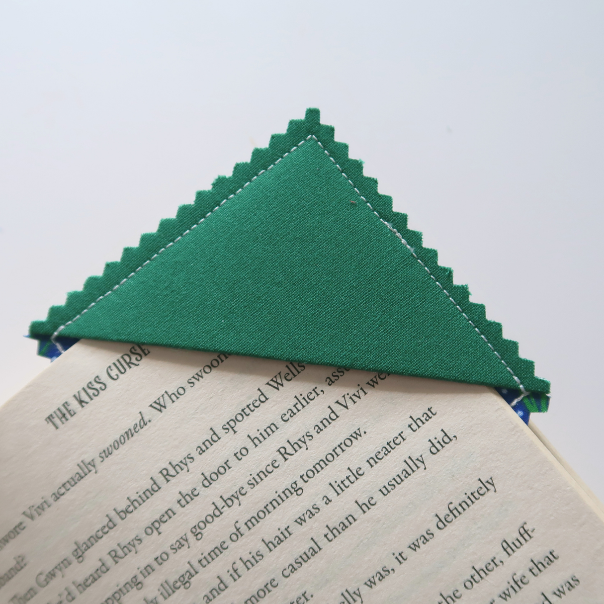 Christmas (2) Corner Bookmarks