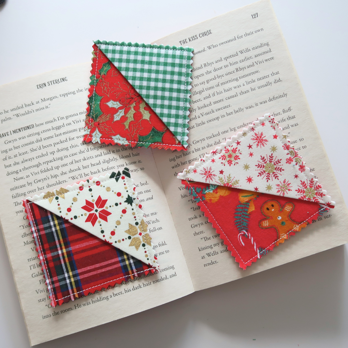 Christmas (3) Corner Bookmarks