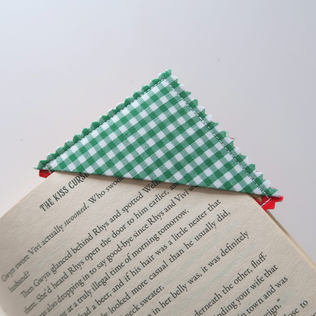 Christmas (3) Corner Bookmarks