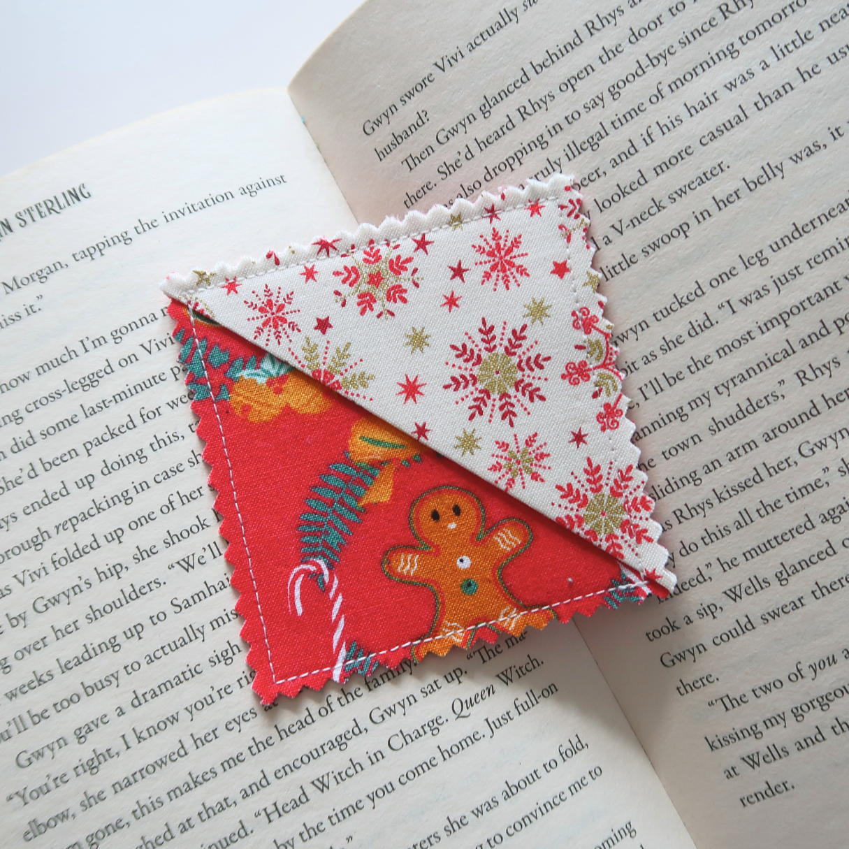 Christmas (3) Corner Bookmarks