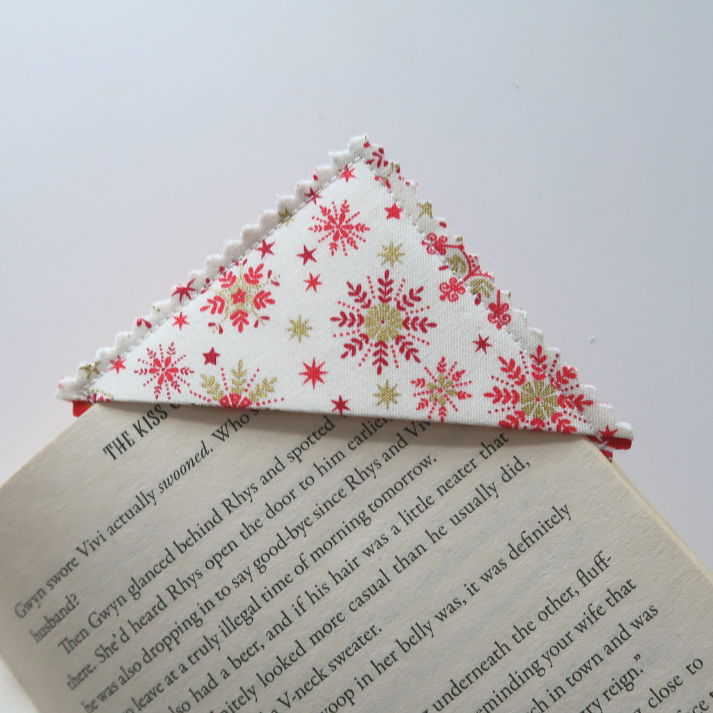Christmas (3) Corner Bookmarks