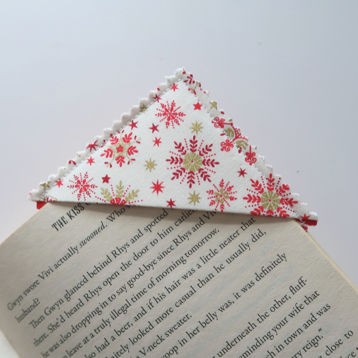 Christmas (3) Corner Bookmarks