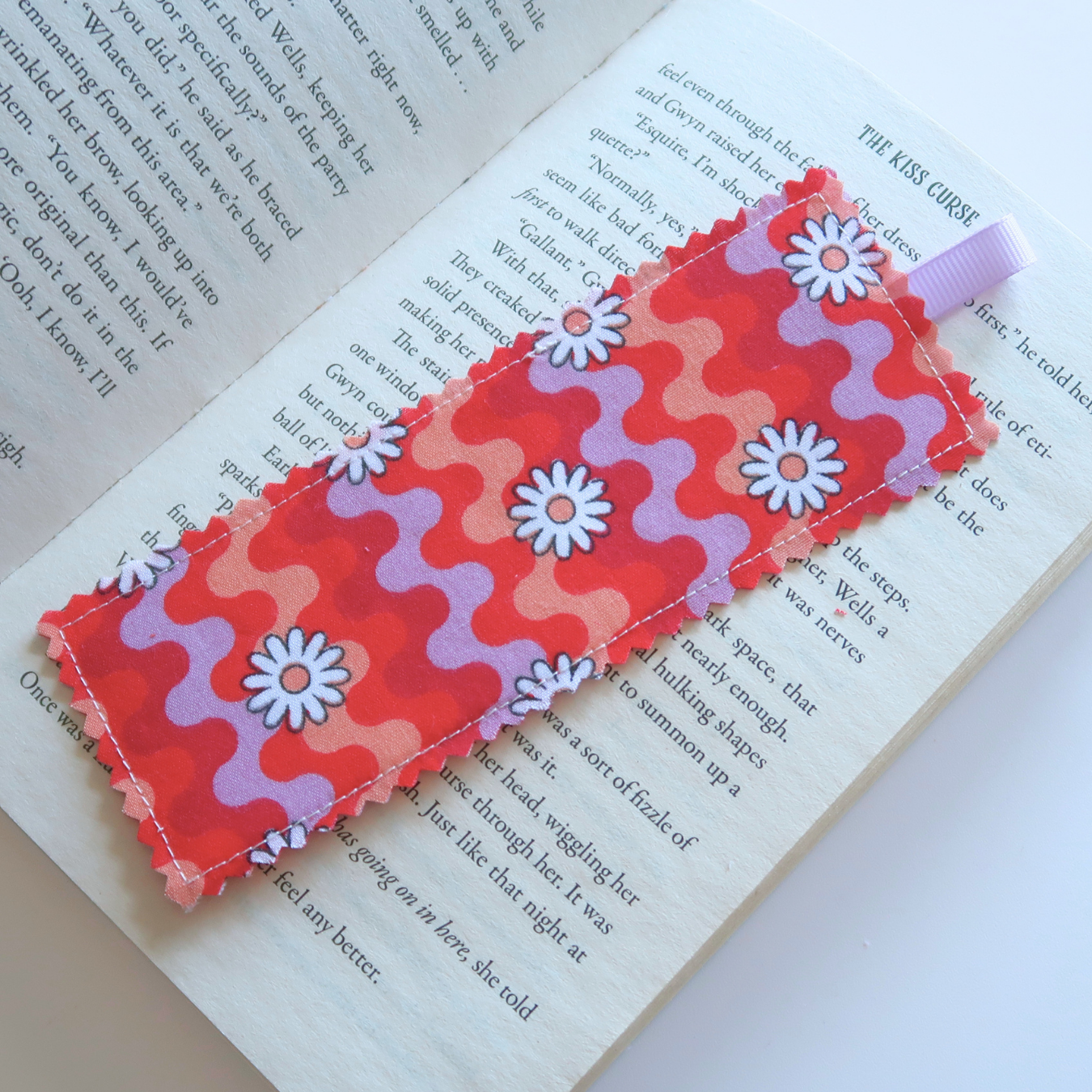 Retro Wiggly Fabric Bookmark