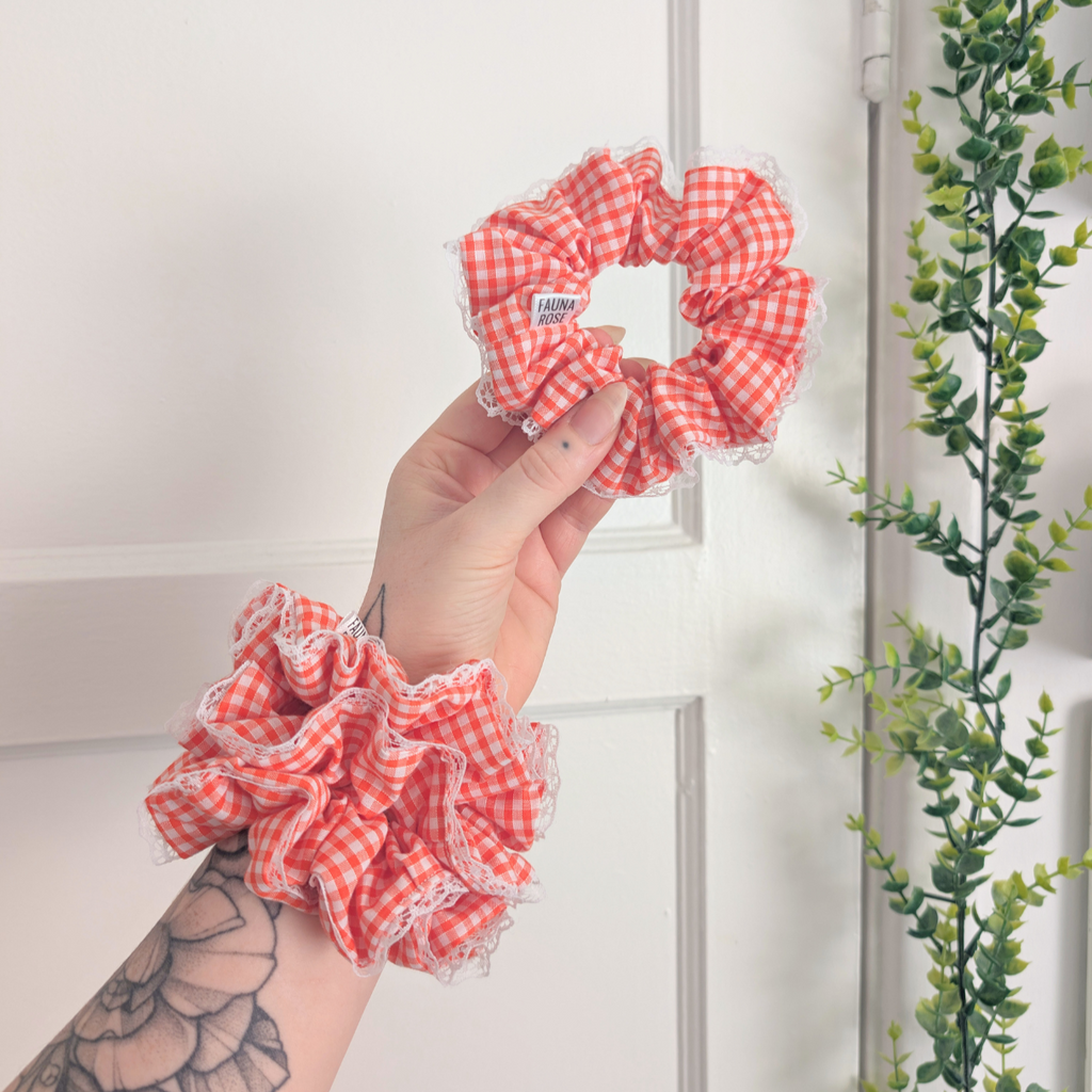 Remi Lace Detail Scrunchie