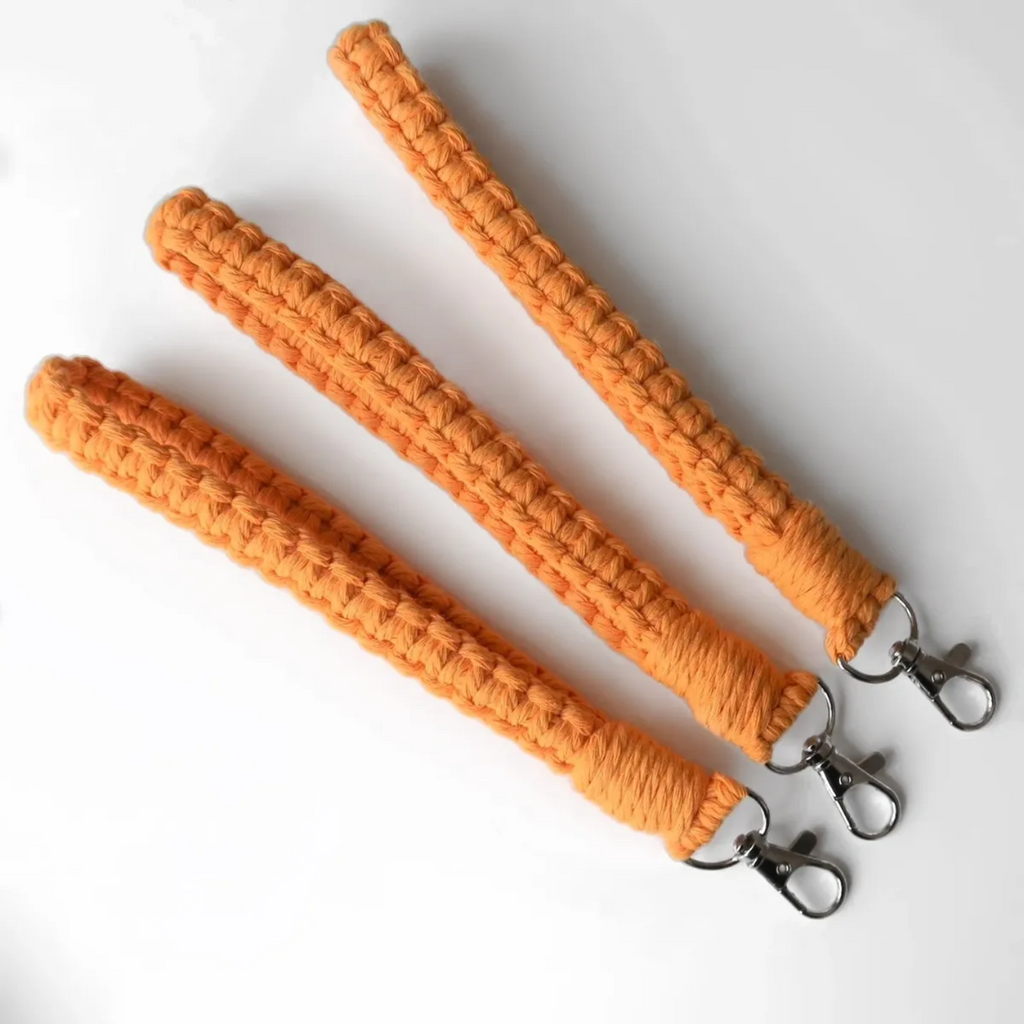 Daffodil Macrame Wristlet