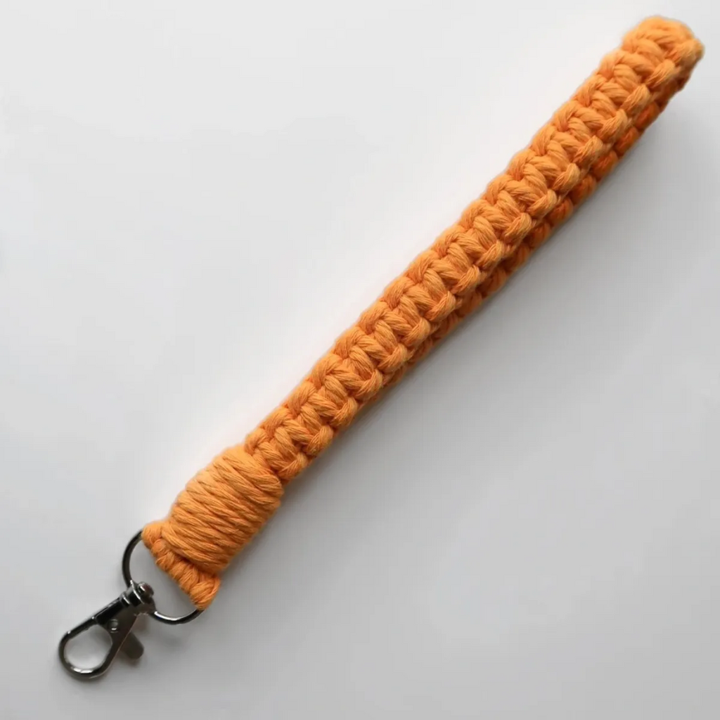 Daffodil Macrame Wristlet