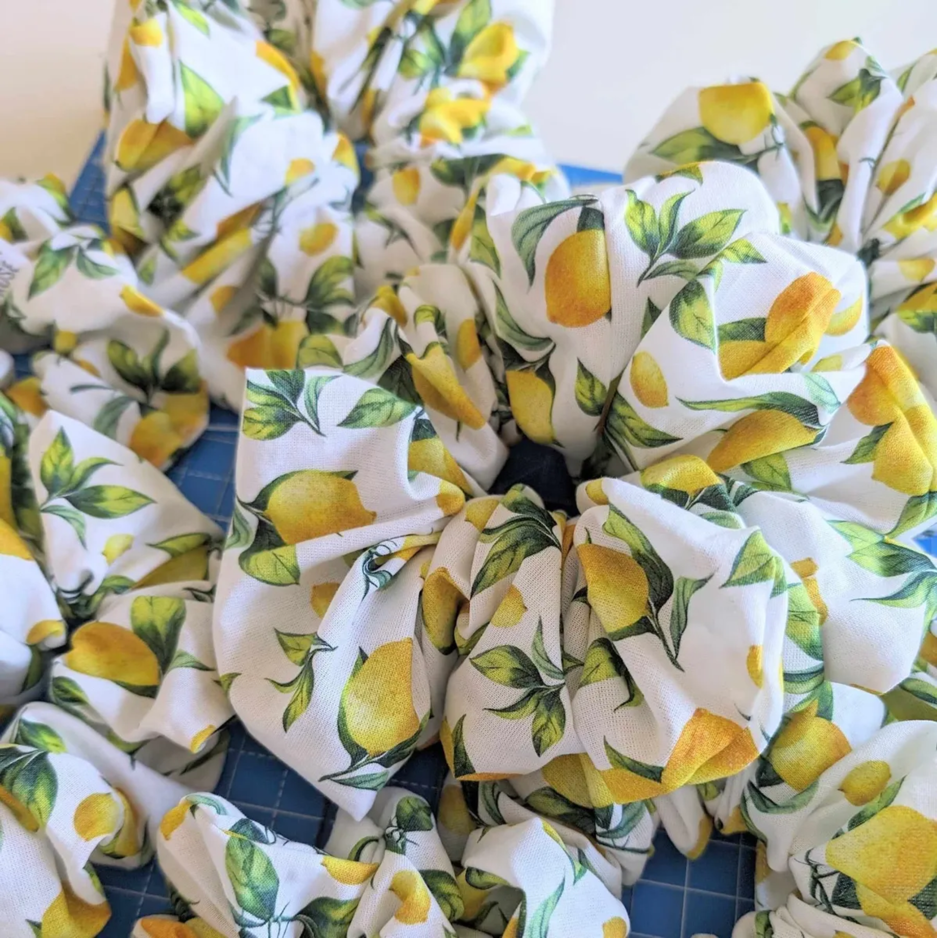 Jasmine Scrunchie XL + Mini