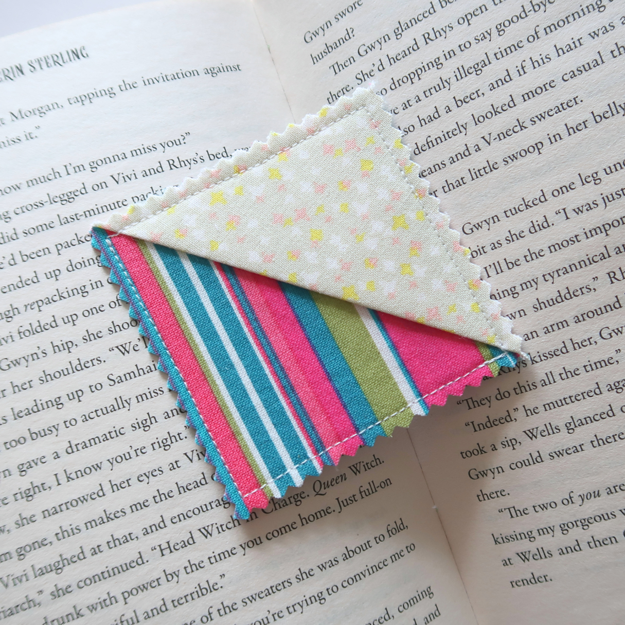 Multicolour Corner Bookmarks